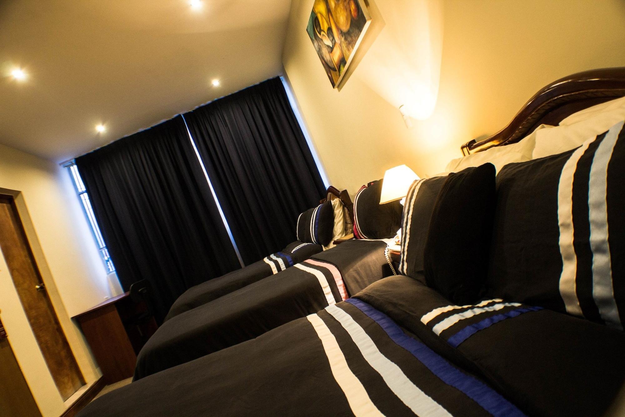 Hotel Charlies Place Bogotá Extérieur photo
